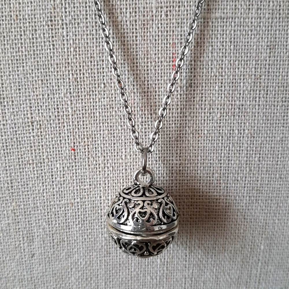 Celtic Poison Pill Locket Neklace